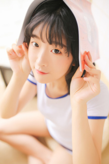 打屁股眼小说